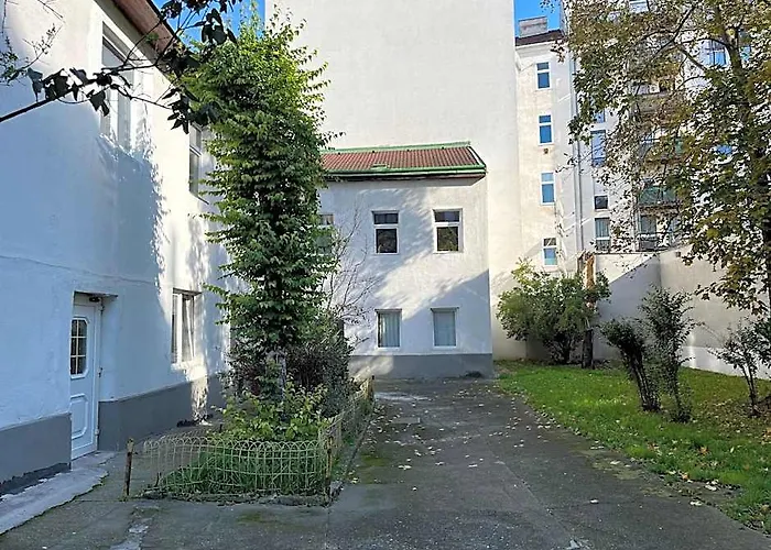 Traveler Apartment *